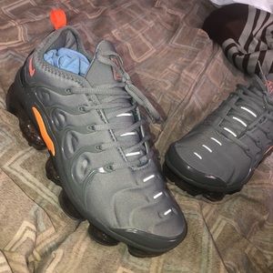 Vapormax Plus!